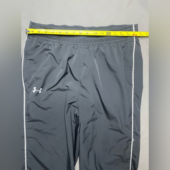 Under Armour Men's Loose Fit Windbreaker Pants Size L Black Mesh Lined Athletic - Picture 6 of 8